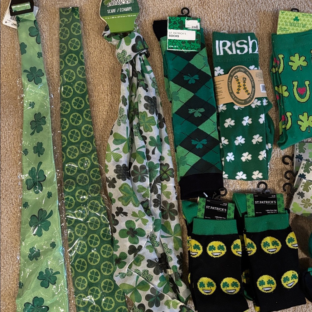 Lot Of St. Patrick’s Day/Irish Wearables, NWT. Socks, Ties, Scarf, Bandanas - Picture 2 of 3